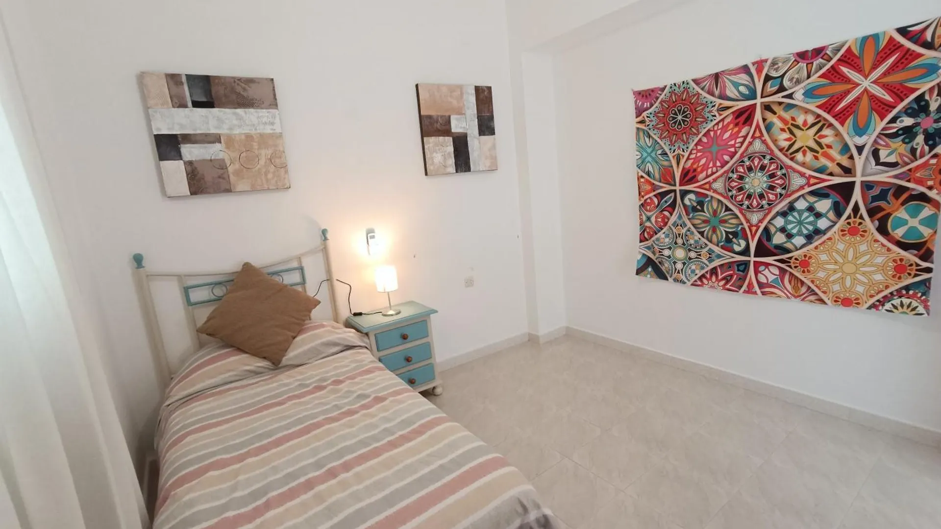 Apartment With Single Rooms Algodonales