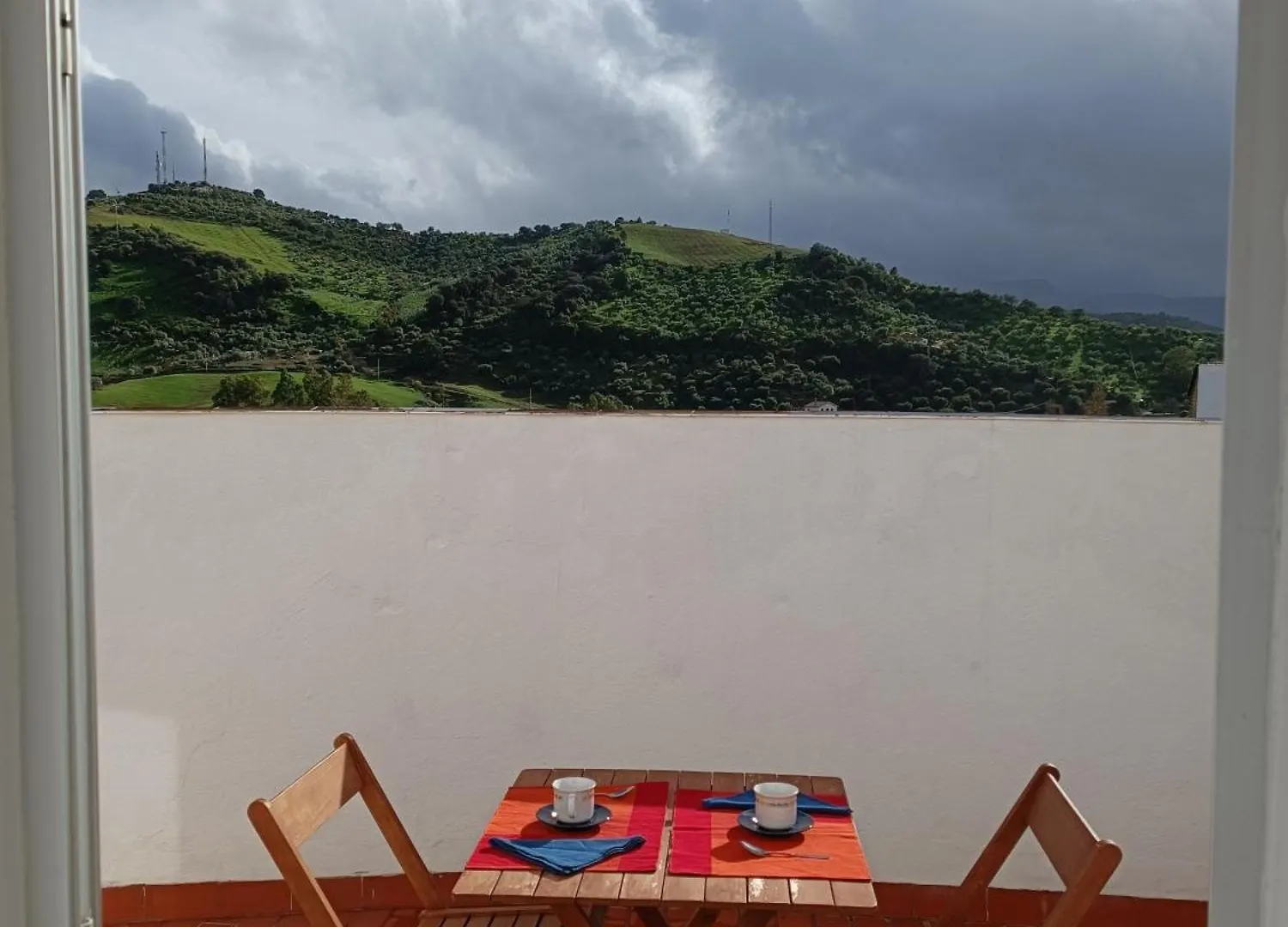 Apartment With Single Rooms Algodonales